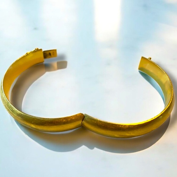 Vintage Estate 18K 750 Yellow Gold 11mm Wide Bangle Bracelet BEAUTIFUL! - Picture 15 of 16